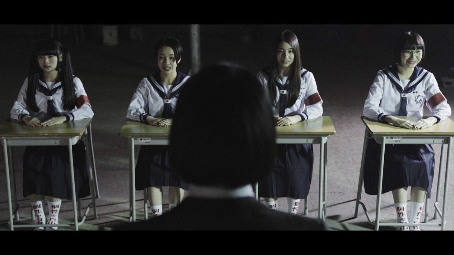 アーバンギャルド「少女元年」ミュージックビデオのワンシーン。