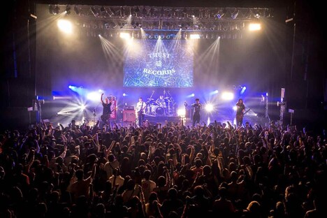 All Found Bright Lights（Photo by Akira"TERU"Sugihara）