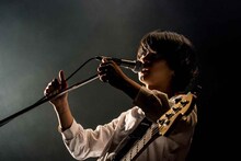 山本響（B, Vo / Maki）（Photo by Akira"TERU"Sugihara）