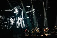 Suchmos「Suchmos THE LIVE YOKOHAMA」神奈川・横浜アリーナ公演の様子。（Photo by Kayo Sekiguchi）