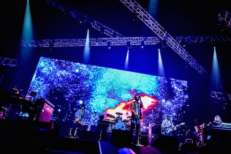 Suchmos「Suchmos THE LIVE YOKOHAMA」神奈川・横浜アリーナ公演の様子。（Photo by Shun Komiyama）