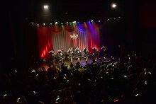 はちみつロケット「H.R.Black&White～闇のダークフェスティバル～」の様子。