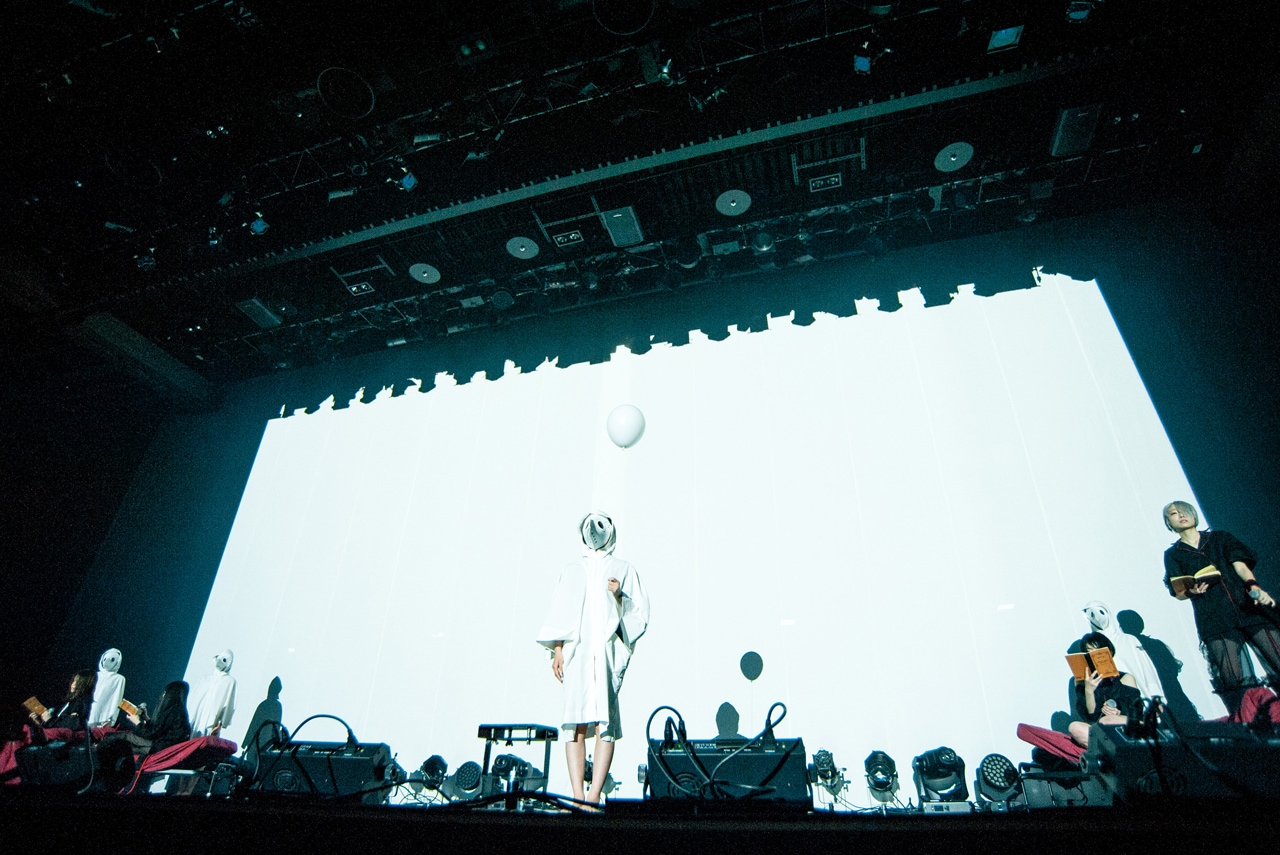 ブクガ昼夜2公演ワンマン、アットホームな“hiru”と数々の演出で魅せた