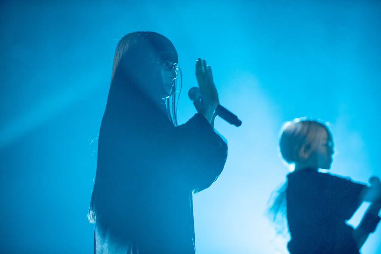 Maison book girl「Solitude Hotel 6F yoru」より、和田輪。（撮影：稲垣謙一）