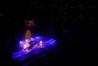 ライブBlu-ray「Live of Lazward Piano "bilberry tour" at 東京グローブ座」に収録される東京・東京グローブ座公演の様子。（撮影：竹谷さくら）