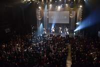 東京女子流「STARTING OVER! "DISCOGRAPHY" CASE OF TGS -TGS00～TGS32-」の様子。