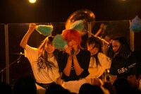 LADYBABY「ExEx –The CHAOS NIGHT‐」の様子。（撮影：小林公士）