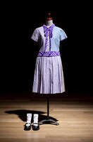 乃木坂46「ぐるぐるカーテン」歌衣装 (c)乃木坂46LLC