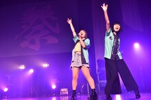 吉河順央（左）と夢眠ねむ（右）。