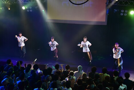 「ラリリレル」を歌うRYUTist。