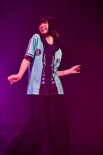 踊る夢眠ねむ。