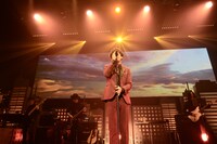 センラ「SENRA LIVE TOUR S STILO!!! :RE」の様子。（撮影：小松陽祐［ODD JOB］）