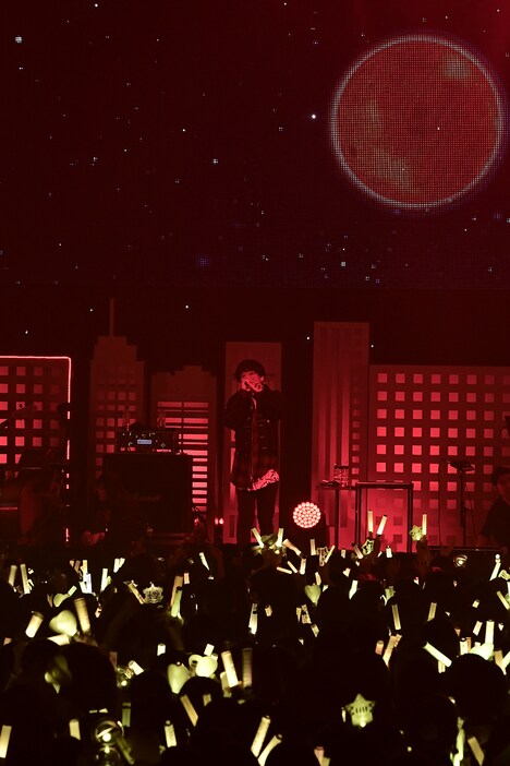 センラ「SENRA LIVE TOUR S STILO!!! :RE」の様子。（撮影：小松陽祐［ODD JOB］）