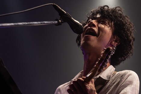 田中和将（Vo, G）（撮影：藤井拓）