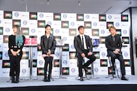 左から須田アンナ、藤井夏恋、数原龍友、白濱亜嵐。