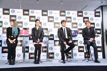 左から須田アンナ、藤井夏恋、数原龍友、白濱亜嵐。