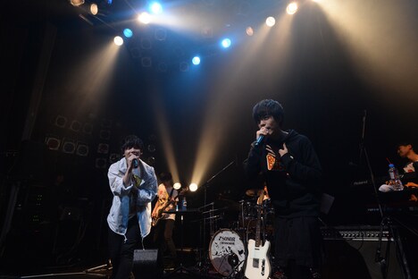 左からみやかわくん、焚吐。（撮影：達川範一）