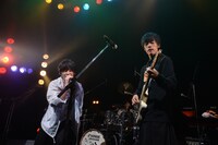 左からみやかわくん、焚吐。（撮影：達川範一）