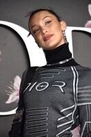 ベラ・ハディッド