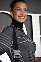 ベラ・ハディッド