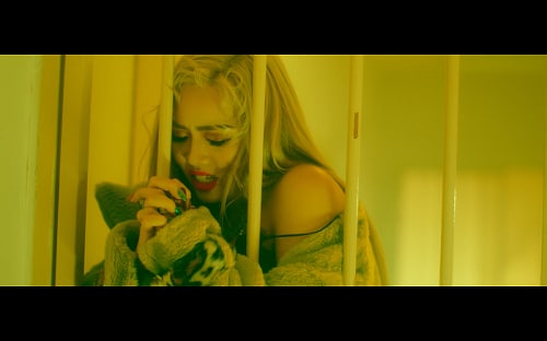 ちゃんみな、自身の過去と向き合う「PAIN IS BEAUTY」MVで演技に初挑戦