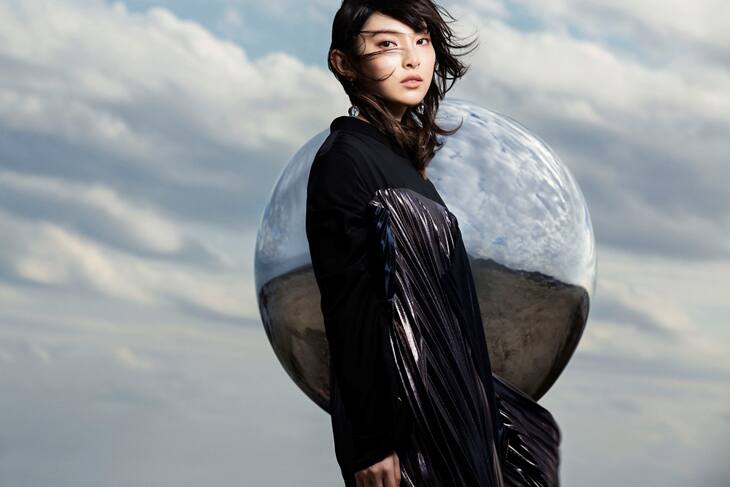 本日デビュー7周年の家入レオ 4月に6thアルバム Duo 発表 コメントあり 音楽ナタリー