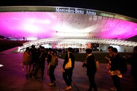 中国・上海メルセデス・ベンツアリーナの外観。（写真提供：ソニー・ミュージックレコーズ）
