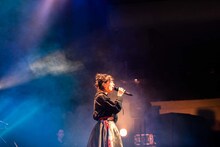 SHE IS SUMMER（撮影：曽我美芽）