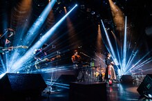 SHE IS SUMMER（撮影：曽我美芽）