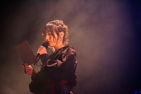 SHE IS SUMMER（撮影：曽我美芽）