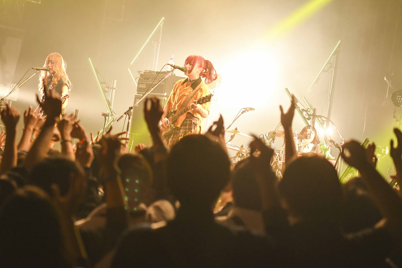 the peggies、メジャー第1弾アルバム「Hell like Heaven」発売決定