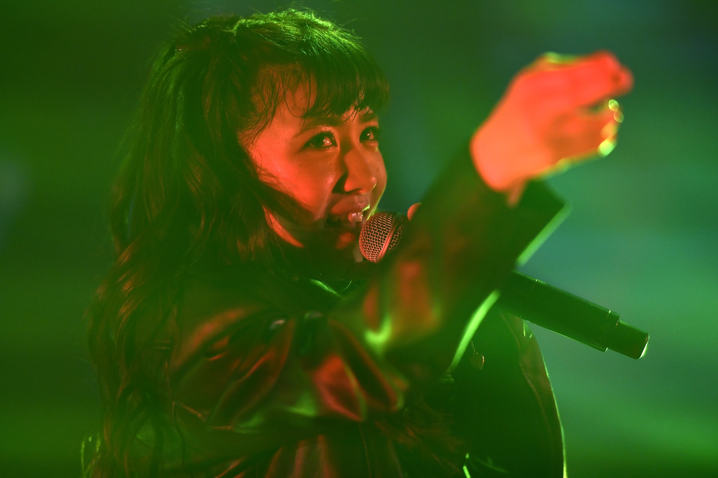 新井ひとみ