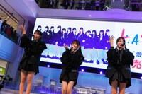 左から佐佐木一心、田中佑奈、橋本桃呼。（Photo by Yoshifumi Shimizu）