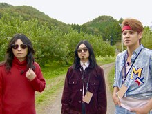 星野源「POP VIRUS」初回限定盤収録“創作密着ドキュメンタリー”「ニセ明と、仲間たち」より。