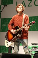 岸洋佑（提供：日本コロムビア）