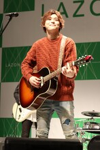 岸洋佑（提供：日本コロムビア）