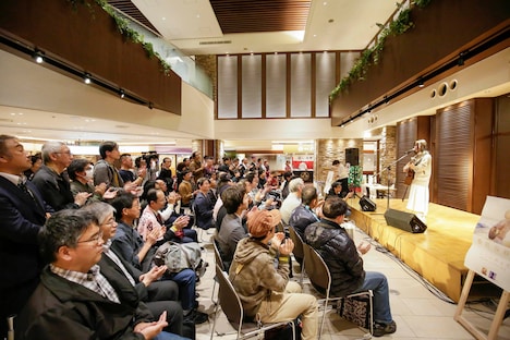 番匠谷紗衣「ここにある光」発売記念イベントの様子。（撮影：森好弘）