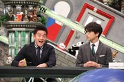 左から井戸田潤（スピードワゴン）、山崎育三郎。(c)フジテレビ