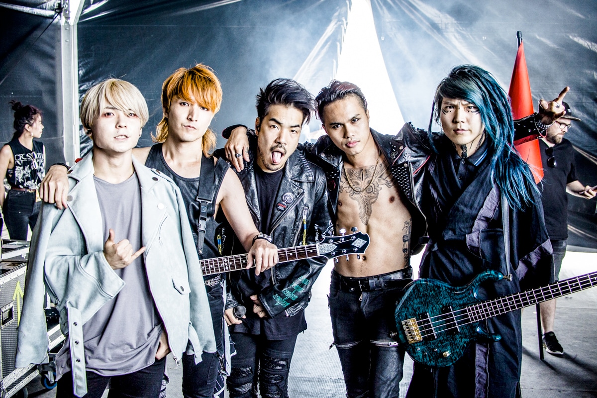 「DOWNLOAD PARIS」でのCrossfaith。（写真提供：青木カズロー）