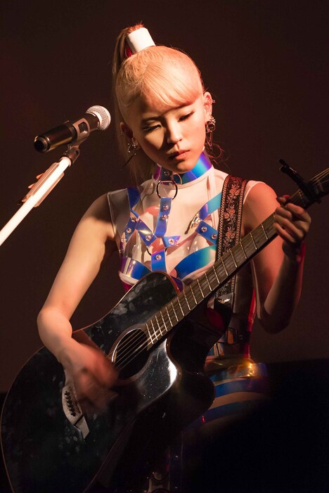 ロイ-RoE-(撮影:釘野孝宏)