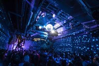 ロイ-RoE-「first ONEMANSHOW at CIRCUS –ウカ*-」の様子。（撮影：釘野孝宏）