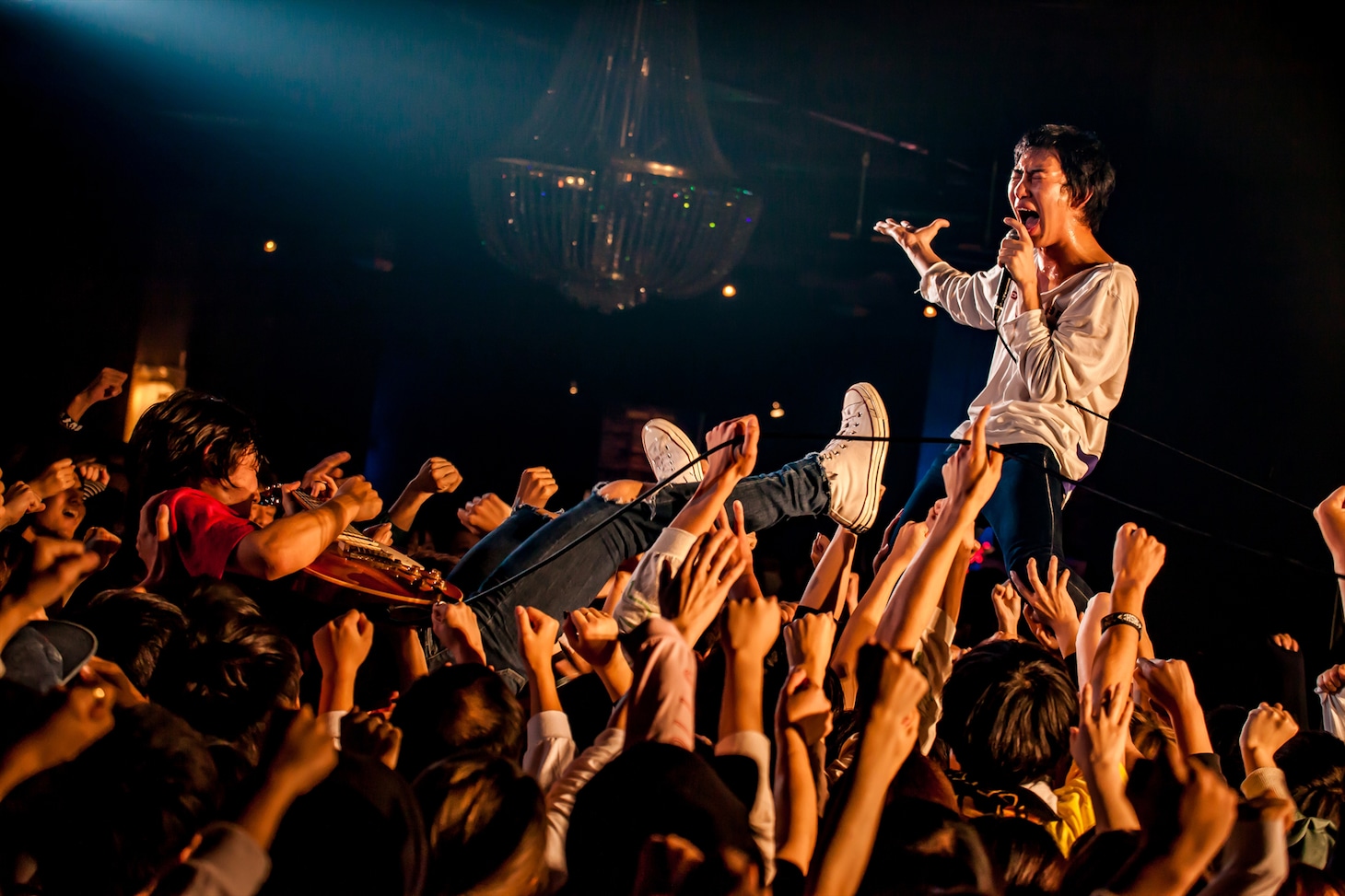 ハルカミライのライブの様子。（Photo by TAKASHI KONUMA）