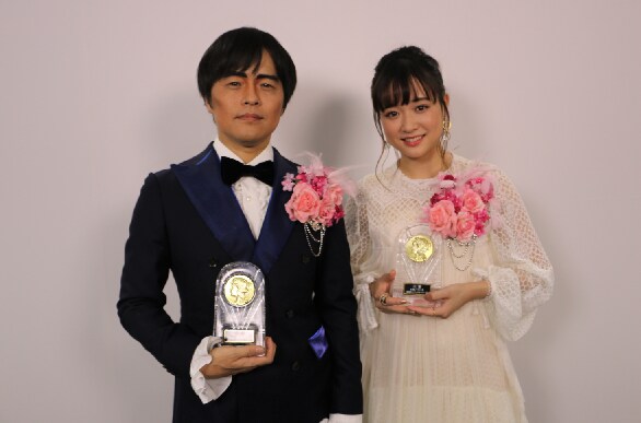 バカリズム×大原櫻子、架空の名シーン満載の「多目的スペースのバラード」MV