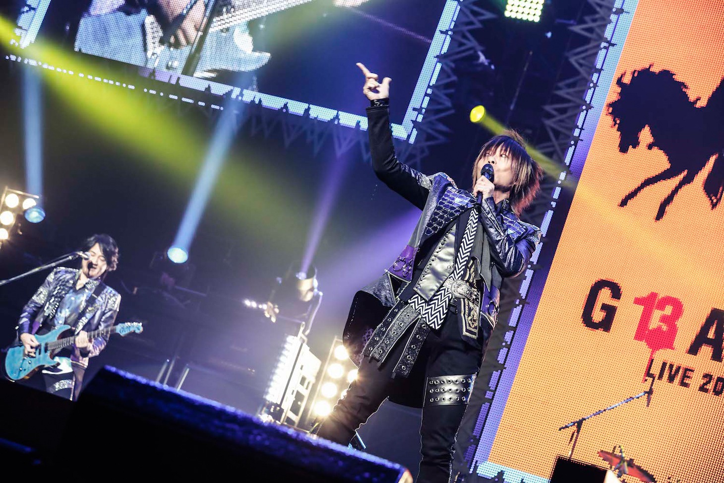 「GRANRODEO LIVE 2018 G13 ROCK☆SHOW "Don't show your back!"」大阪・大阪城ホール公演の様子。（撮影：キセキミチコ）
