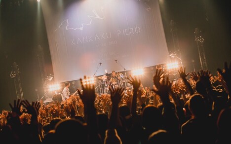 「ありあまるフィクション ONE-MAN TOUR 2018 / AW ～Road to MAKUHARI～」東京・Zepp DiverCity TOKYO公演の様子。（撮影：ヤマダマサヒロ ）