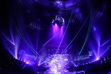 THE ORAL CIGARETTES「Kisses and Kills Tour 2018-2019 Arena series ～Directly In a wide place～」愛知・日本ガイシホール公演の様子。（撮影：鈴木公平）