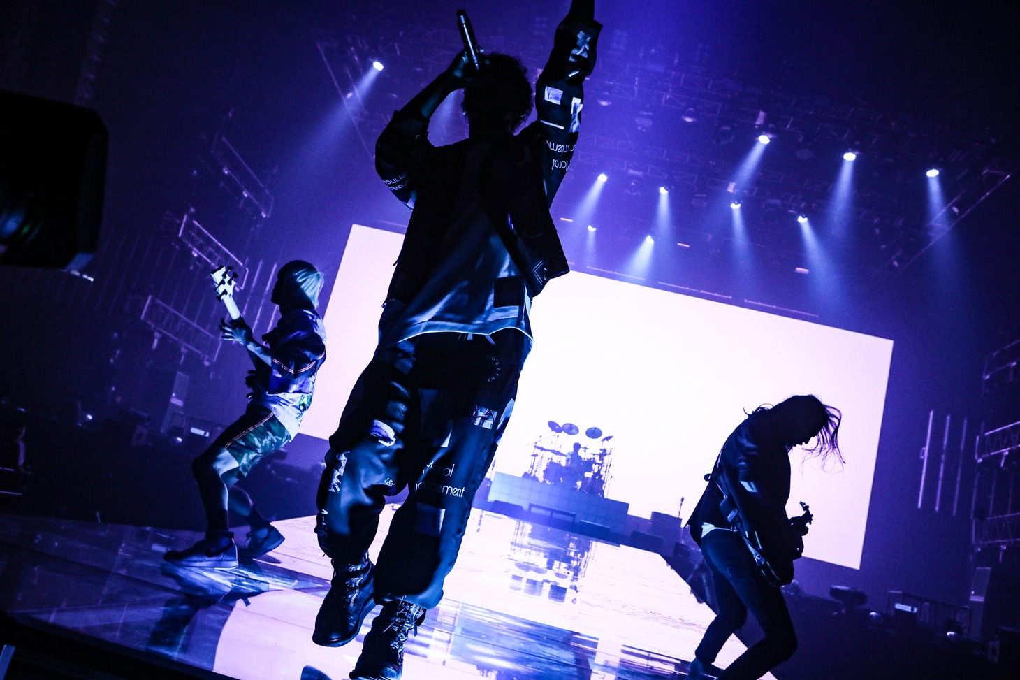 THE ORAL CIGARETTES「Kisses and Kills Tour 2018-2019 Arena series ～Directly In a wide place～」愛知・日本ガイシホール公演の様子。（撮影：鈴木公平）