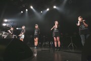 「Shine Fine Movement 3rdワンマンライブ ～リフレクティア～」の様子。（写真提供：日本コロムビア）