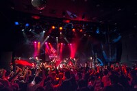 「THERE THERE THERES tour 2018-2019 “BRICKS”」東京・WWW X公演の様子。（撮影：林晋介）