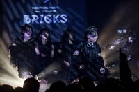 THERE THERE THERES（撮影：林晋介）